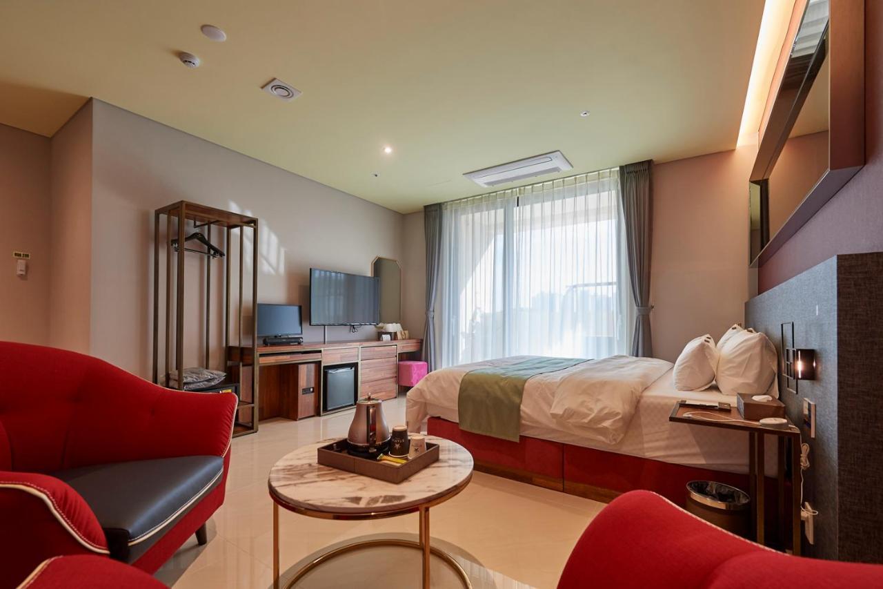Gimpo Stavia Hotel Buitenkant foto